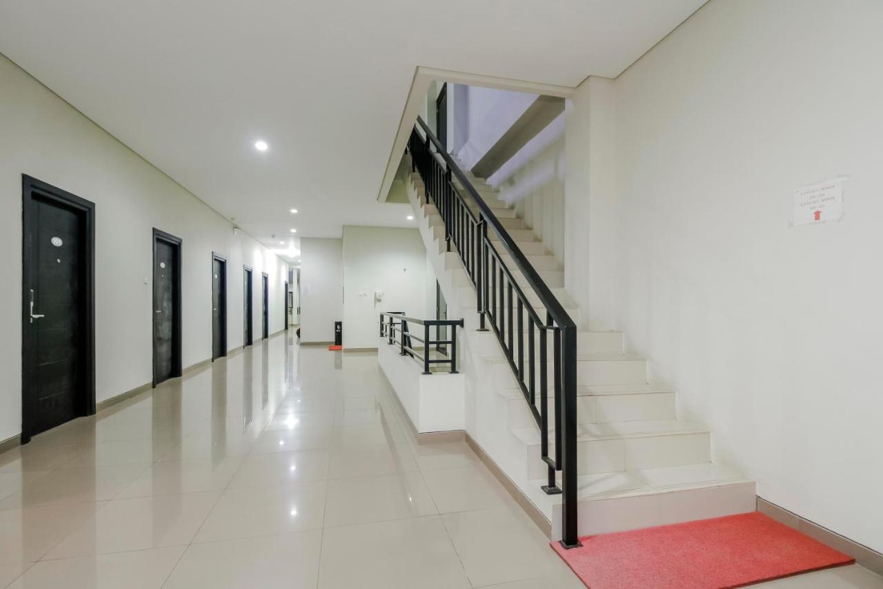 RedDoorz near Samarinda Central Plaza Otel Dış mekan fotoğraf