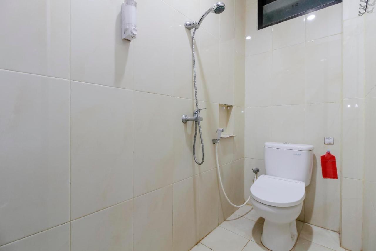 RedDoorz near Samarinda Central Plaza Dış mekan fotoğraf