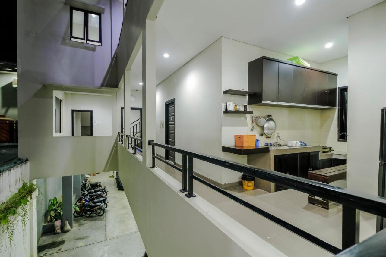 RedDoorz near Samarinda Central Plaza Dış mekan fotoğraf