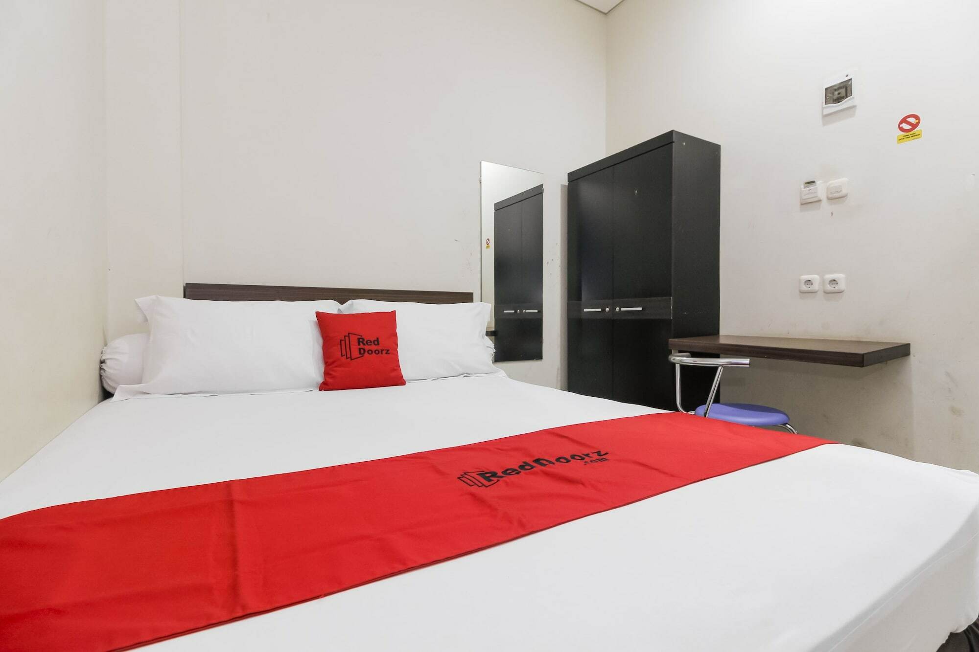 RedDoorz near Samarinda Central Plaza Otel Dış mekan fotoğraf